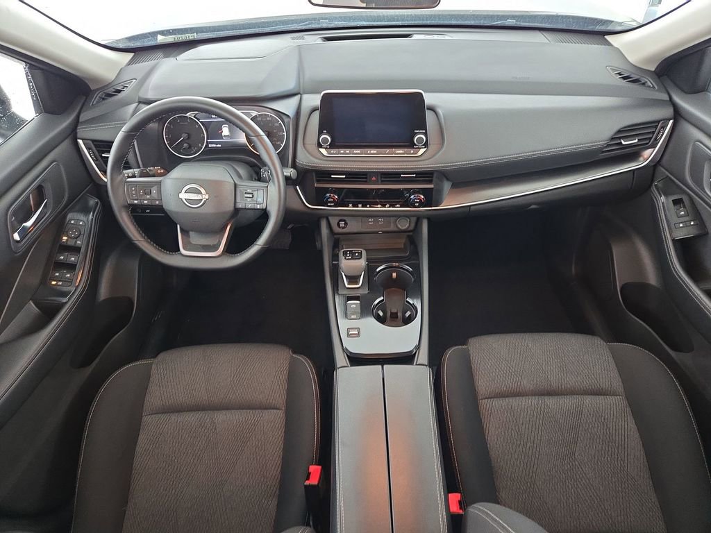 Used 2025 Nissan Rogue SV image 25