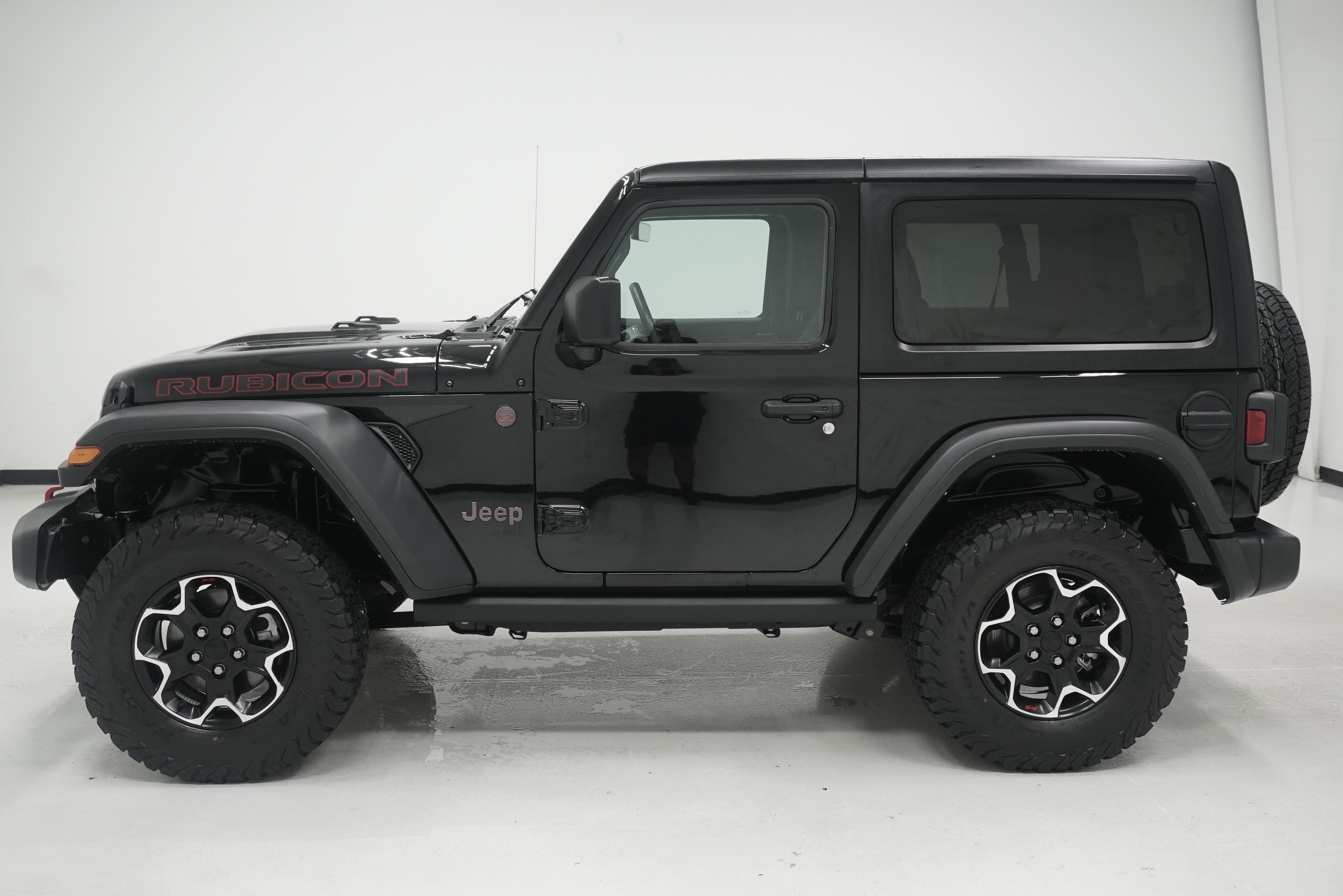 Used 2023 Jeep Wrangler Rubicon w/ Cold Weather Group AWD/4WD image 7