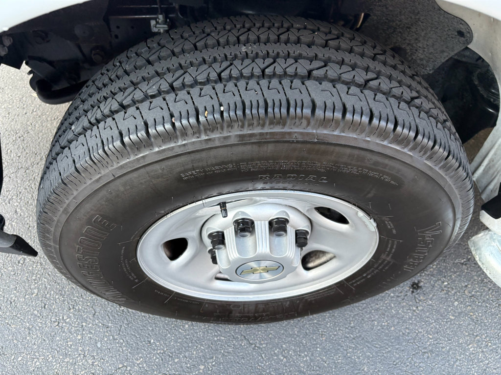 Used 2024 Chevrolet Express 2500 Work Van w/ Driver Convenience Package image 13