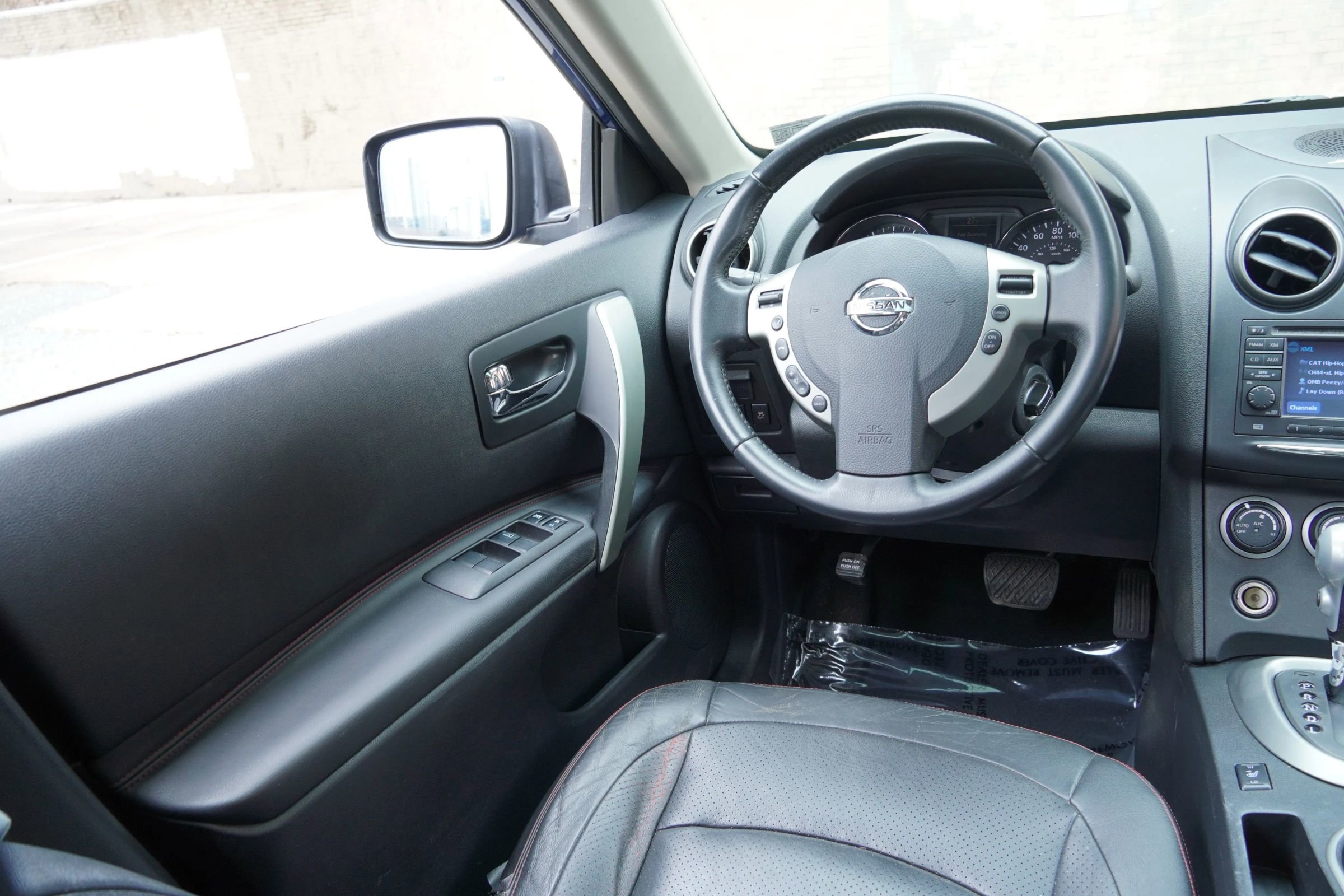 Used 2011 Nissan Rogue SV w/ SL Pkg image 15