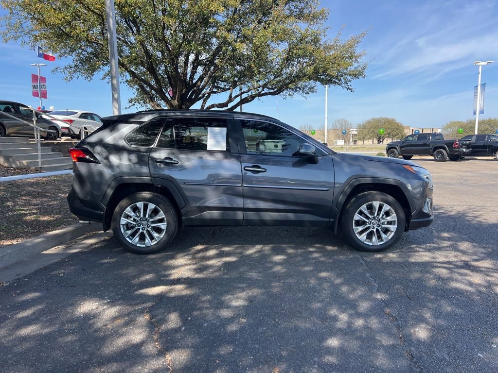 Used 2025 Toyota RAV4 Limited image 8