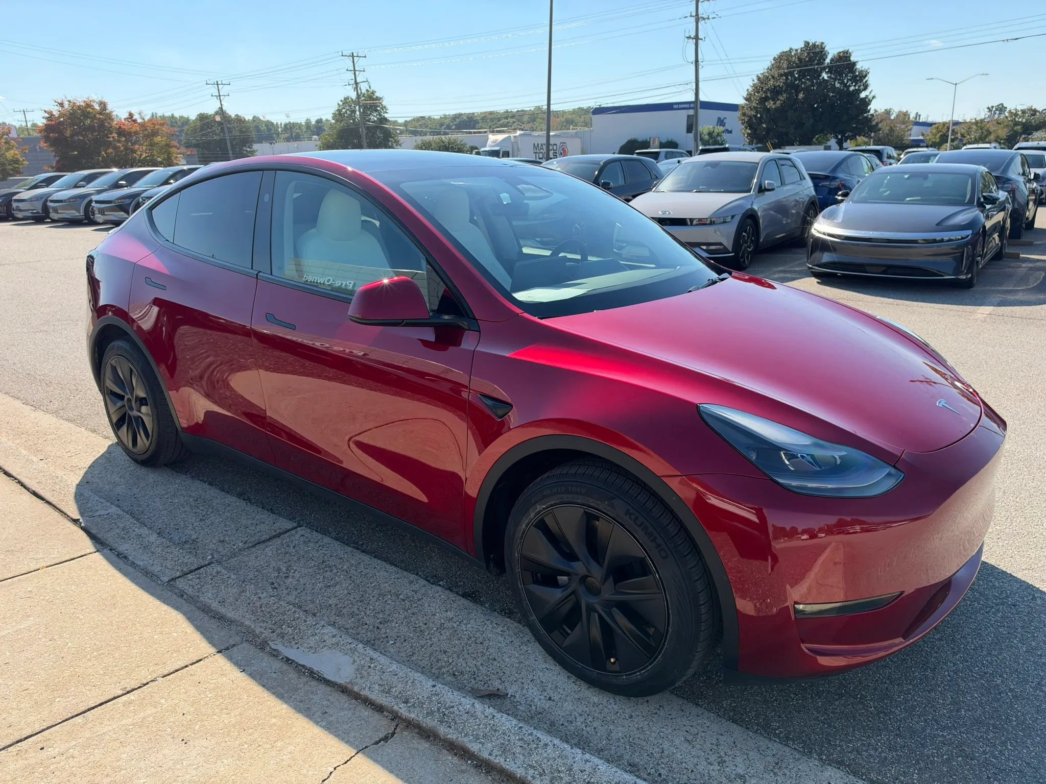 Used 2024 Tesla Model Y Long Range AWD/4WD image 31