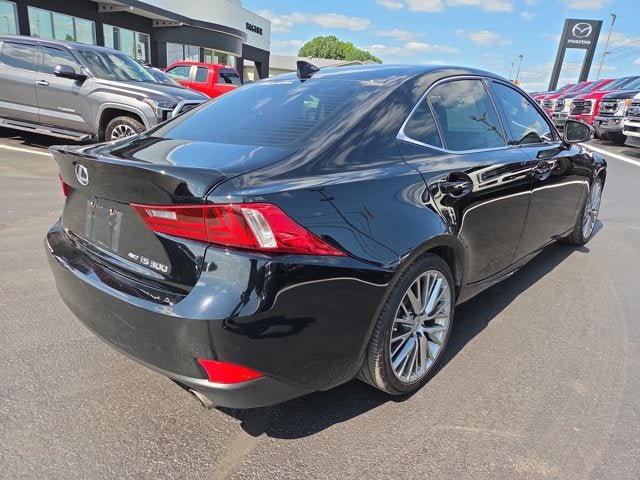 Used 2016 Lexus IS 300 AWD image 5