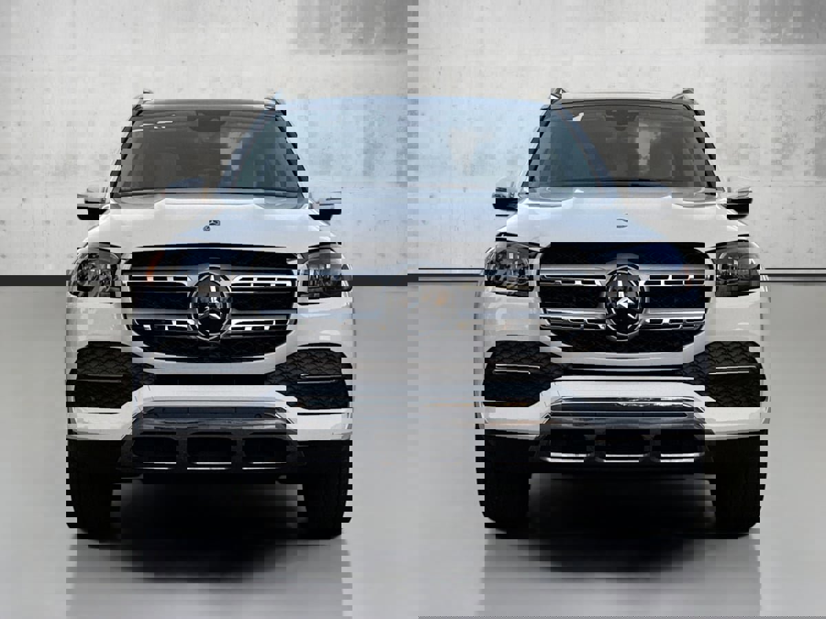 Used 2023 Mercedes-Benz GLS 450 4MATIC image 2