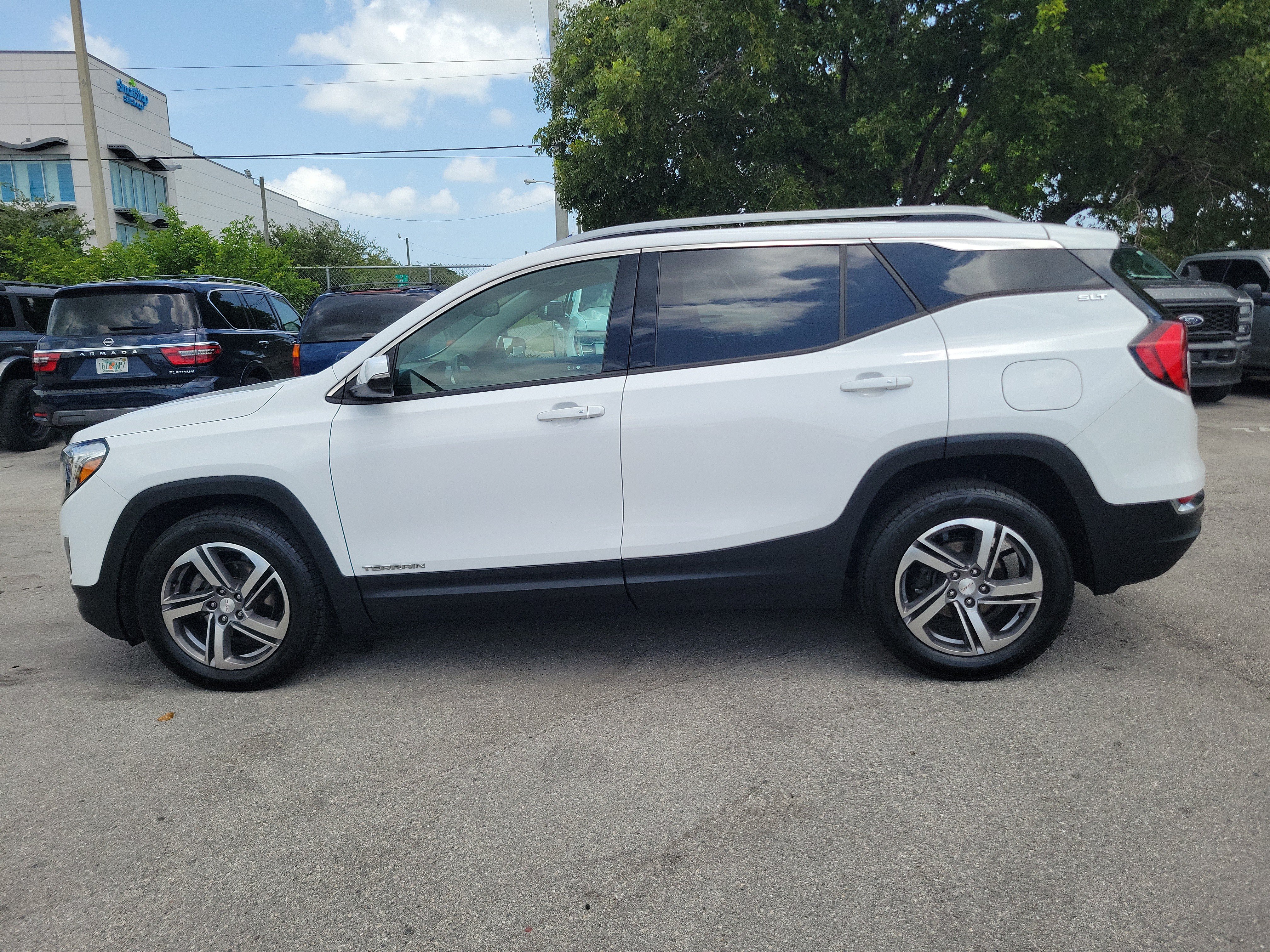 Used 2020 GMC Terrain SLT w/ Preferred Package AWD/4WD image 8