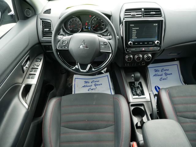 Used 2025 Mitsubishi Outlander Sport ES AWD/4WD image 9