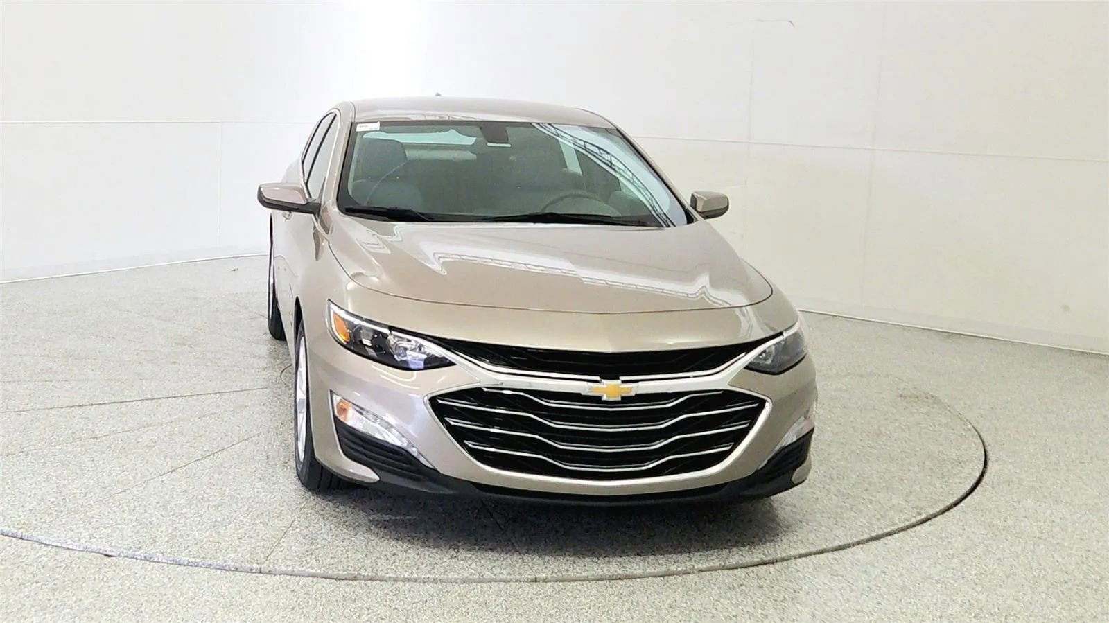 Used 2022 Chevrolet Malibu LT image 2
