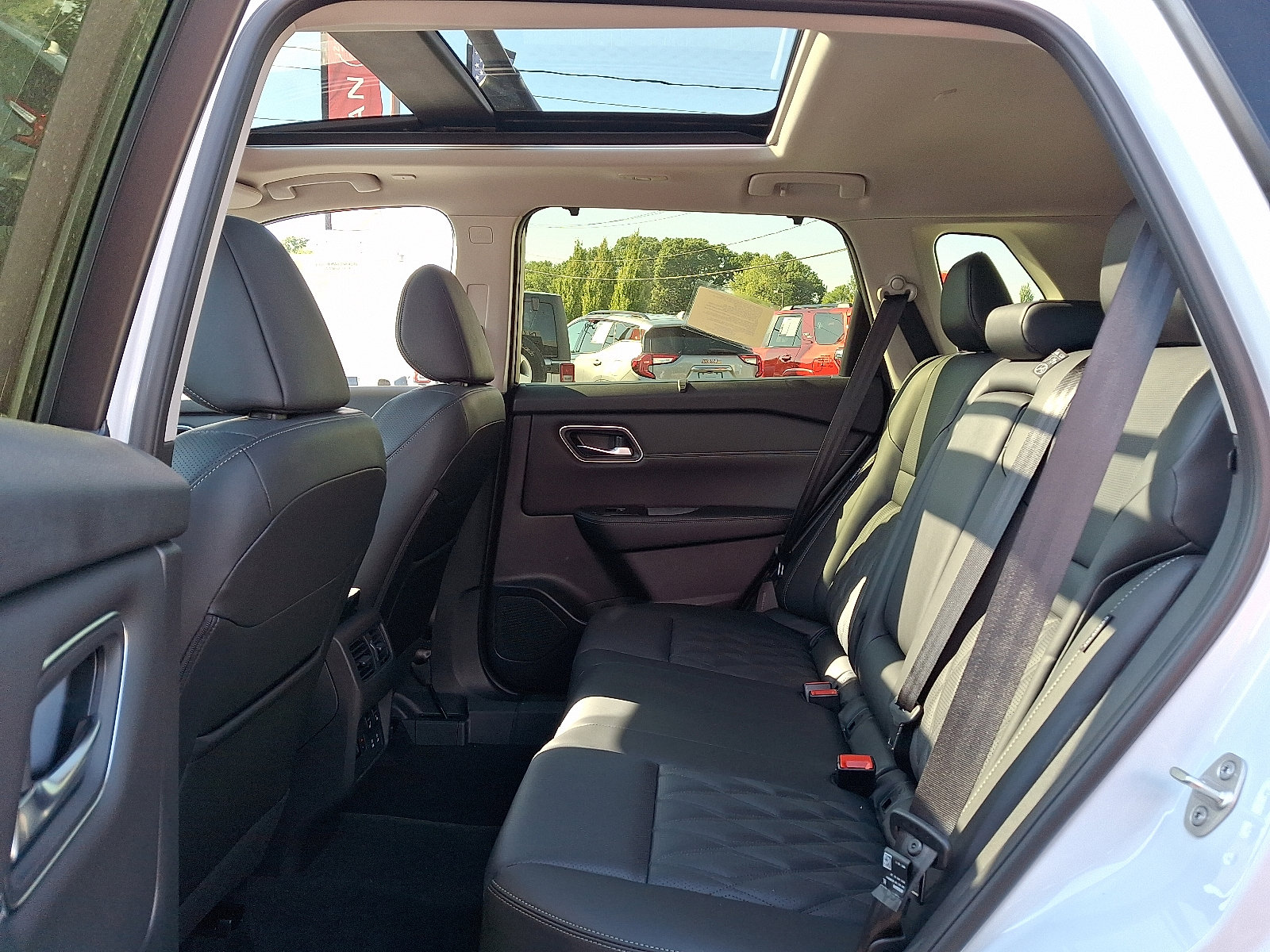 New 2026 Nissan Rogue Platinum w/ Platinum Premium Package image 6