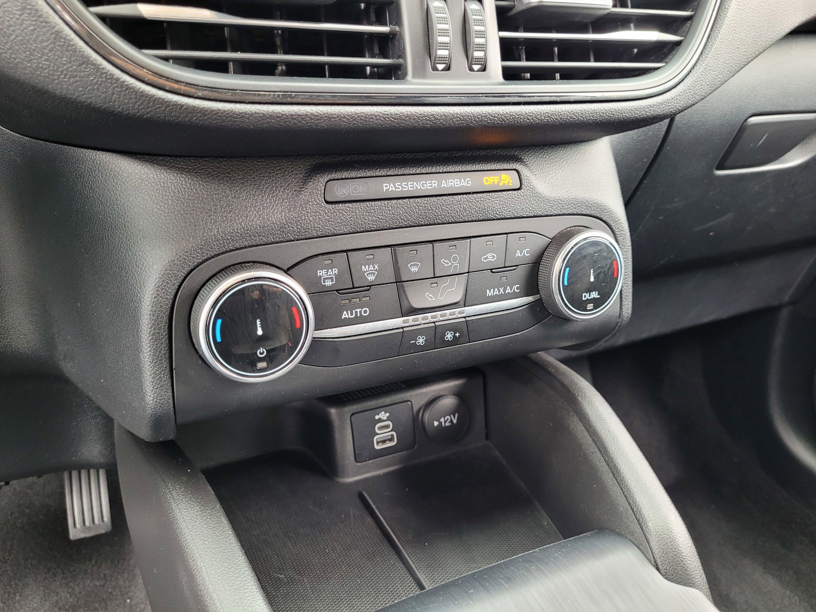 Used 2025 Ford Escape ST-Line AWD/4WD image 18
