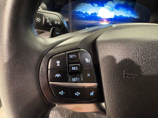 Used 2020 Ford Explorer Platinum w/ Premium Technology Package image 16