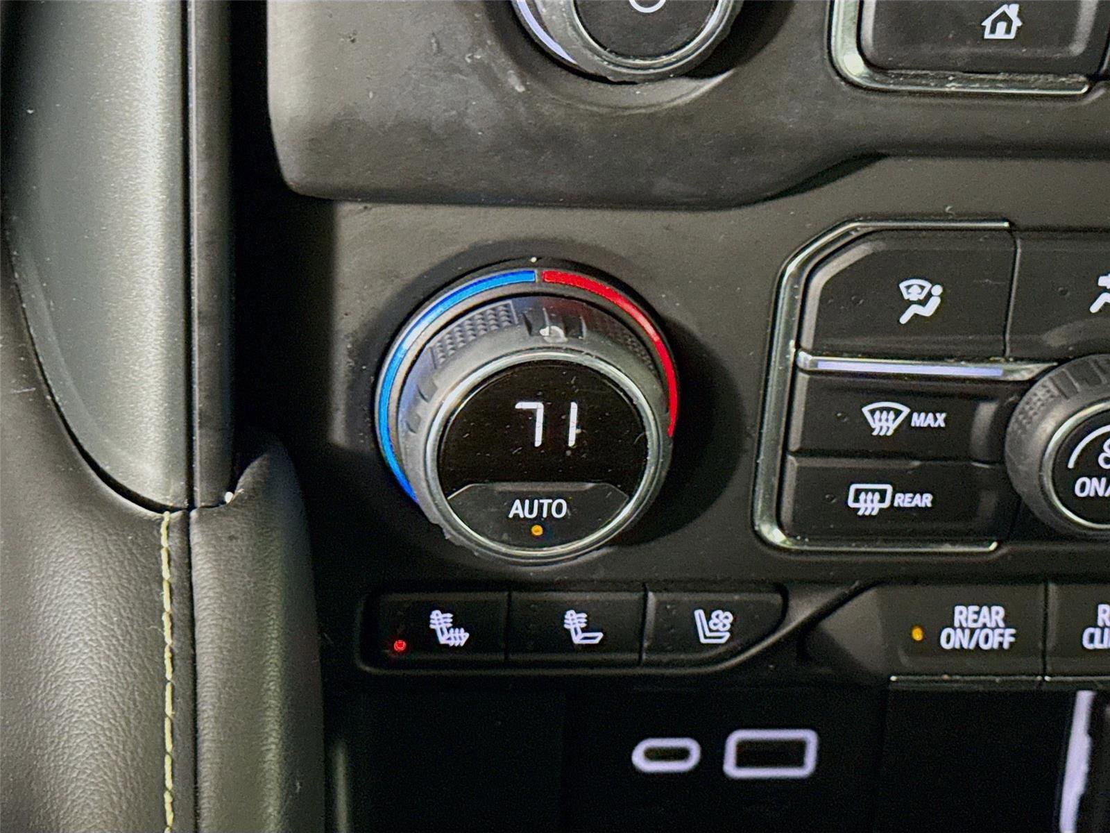 Used 2022 Chevrolet Suburban Premier image 15