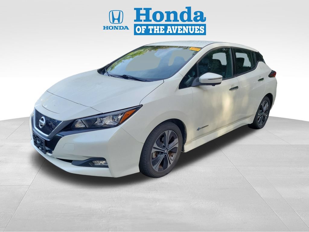 Used 2018 Nissan Leaf SL w/ SL Technology Package FWD image 3