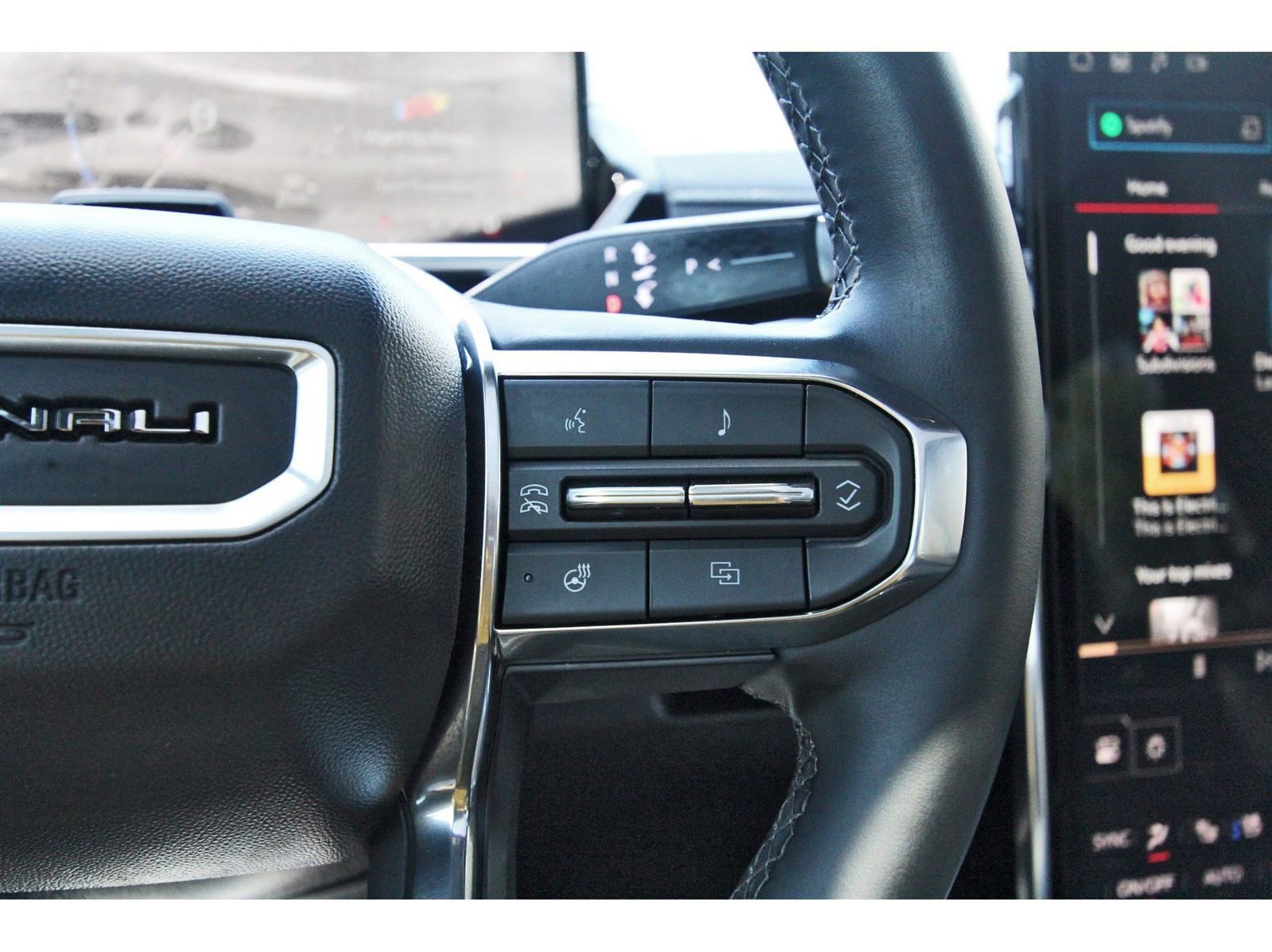 Used 2025 GMC Sierra EV Denali AWD/4WD image 24