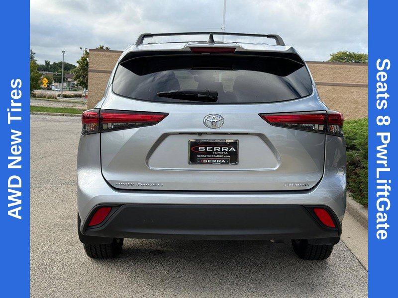 Used 2023 Toyota Highlander LE AWD/4WD image 4