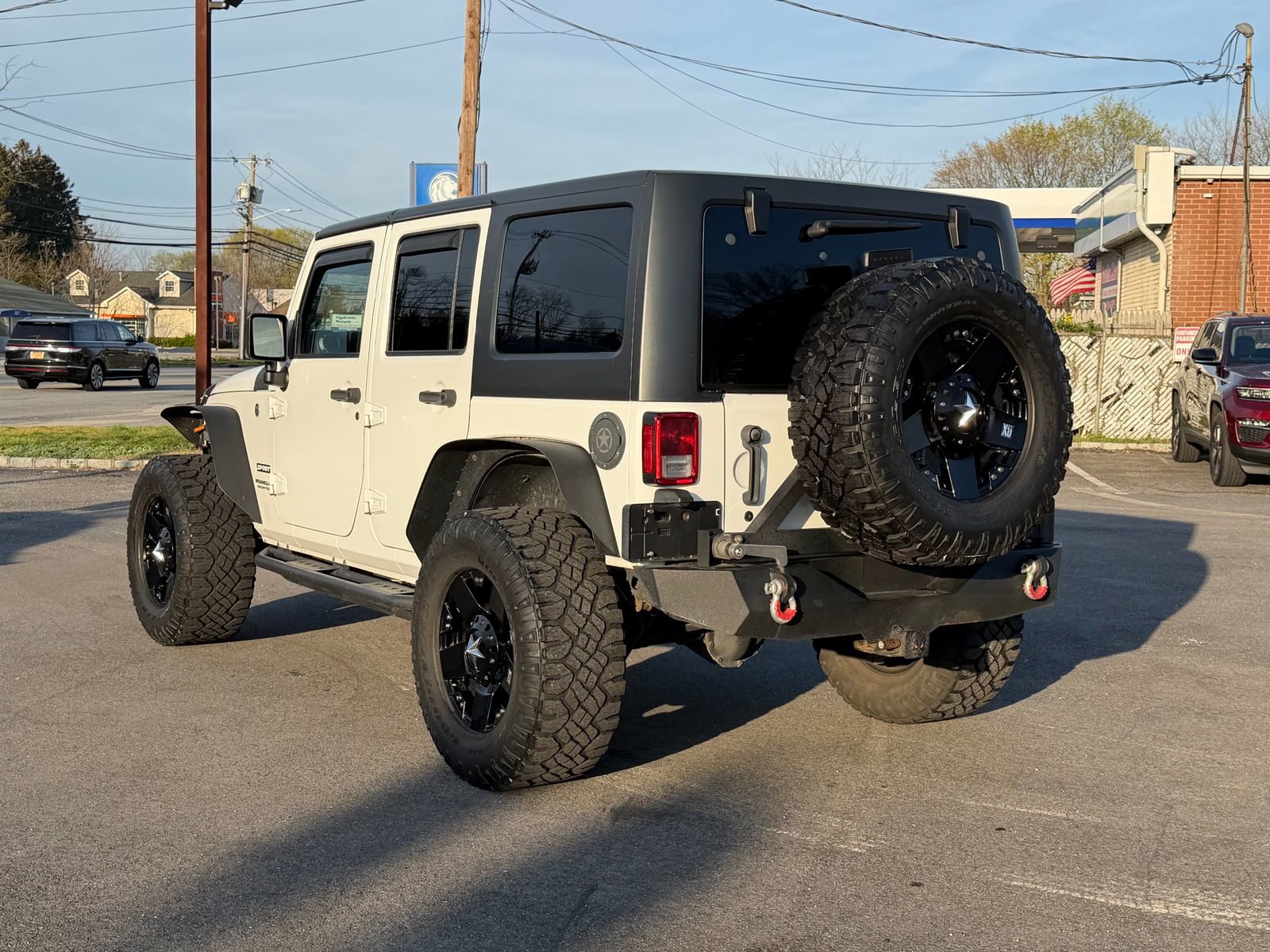 Used 2017 Jeep Wrangler Unlimited Sport w/ Quick Order Package 23S AWD/4WD image 3