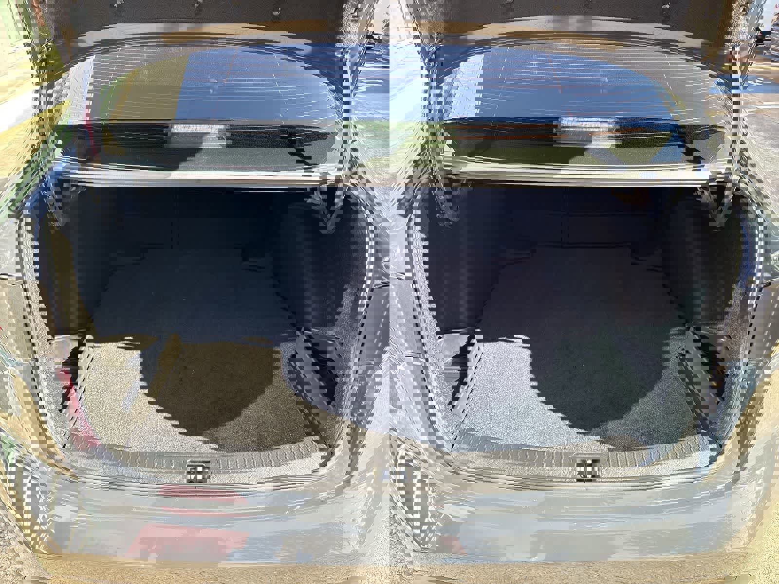 Used 2025 Toyota Corolla XLE image 18