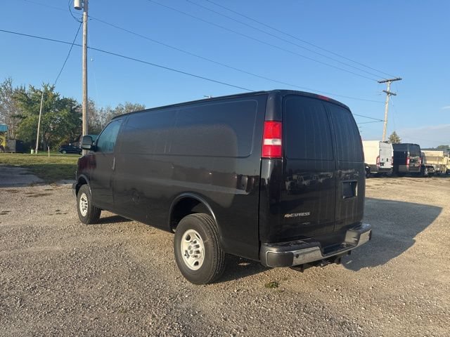 New 2025 Chevrolet Express 2500 w/ Driver Convenience Package RWD video 2