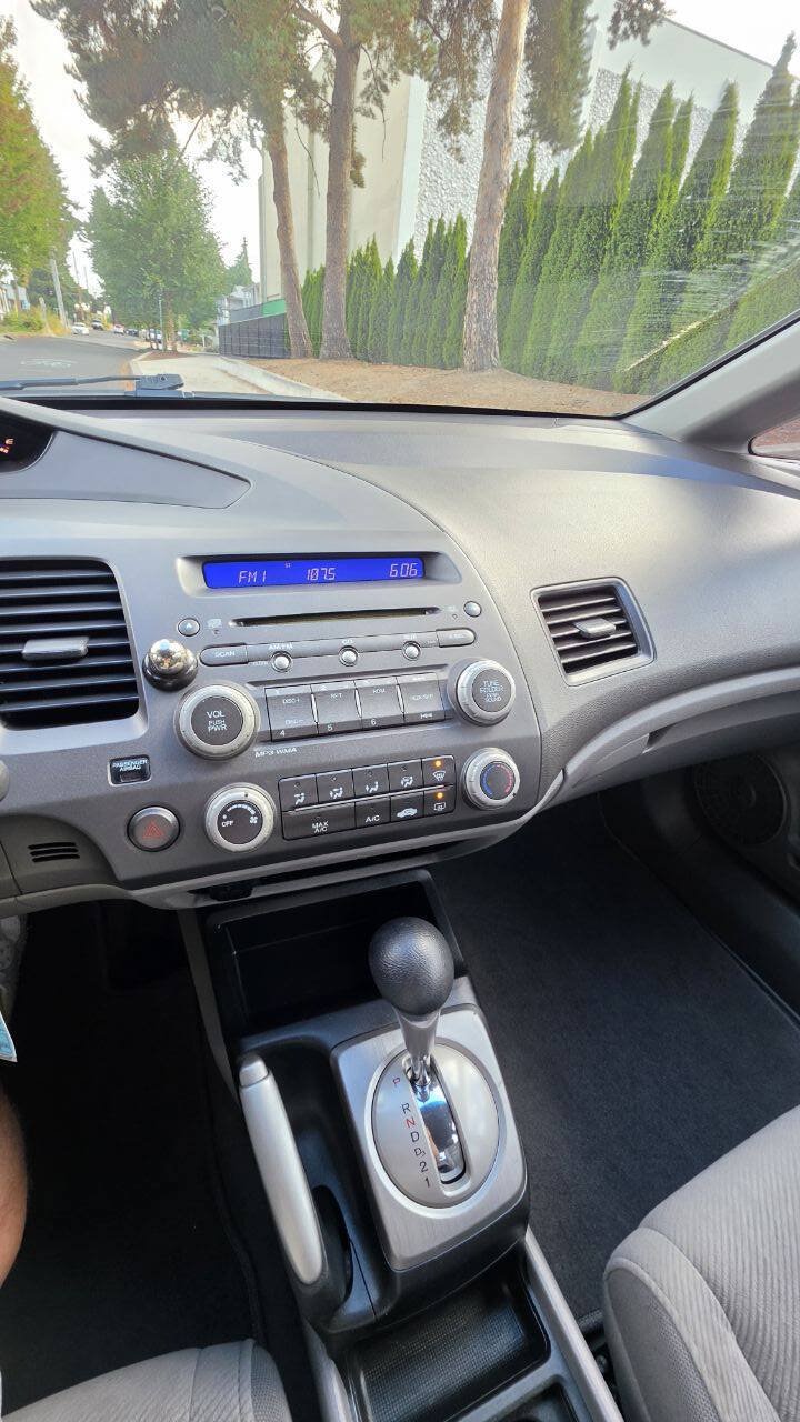 Used 2010 Honda Civic LX image 12