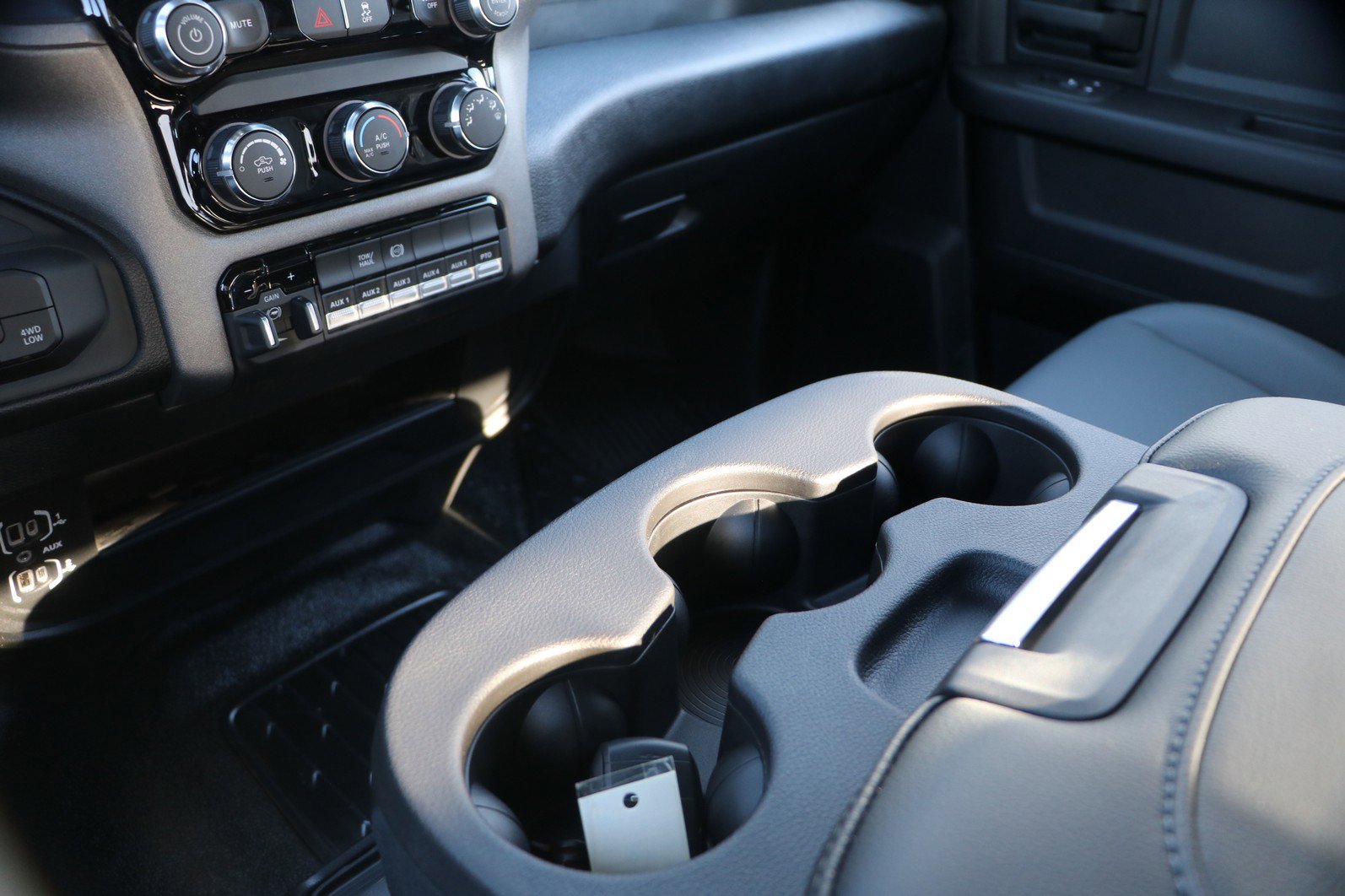 New 2026 RAM 3500 Tradesman AWD/4WD image 23