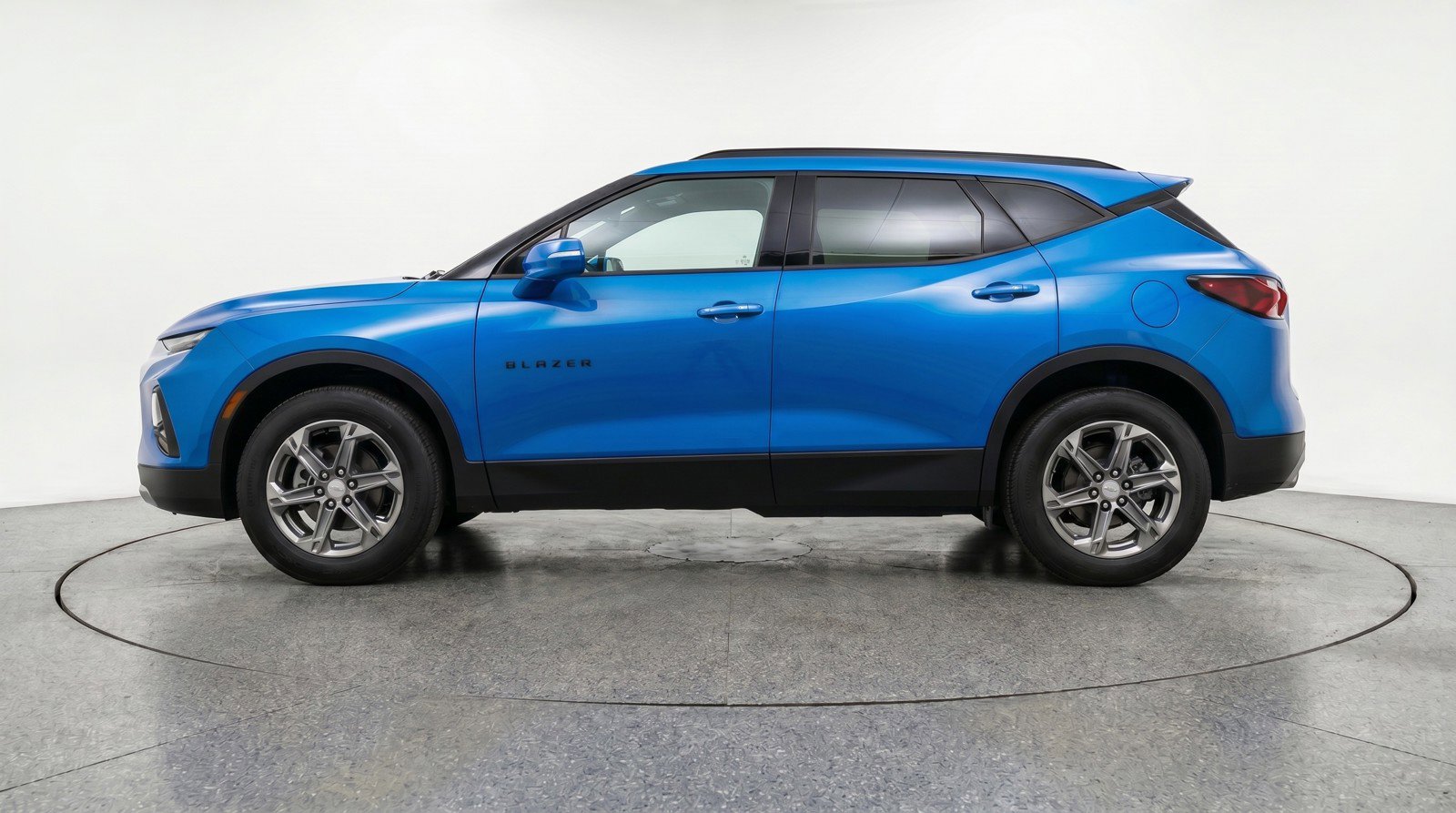 Used 2025 Chevrolet Blazer LT FWD image 5
