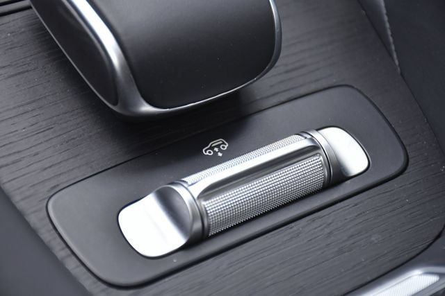 Used 2025 Mercedes-Benz GLS 63 AMG 4MATIC image 13