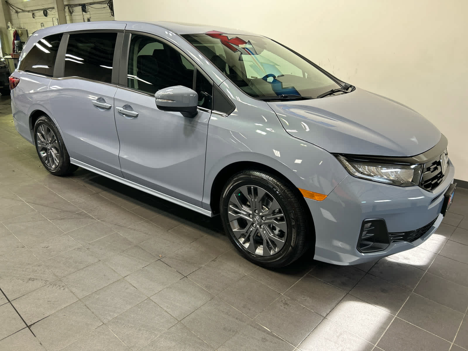 New 2027 Honda Odyssey Touring image 2
