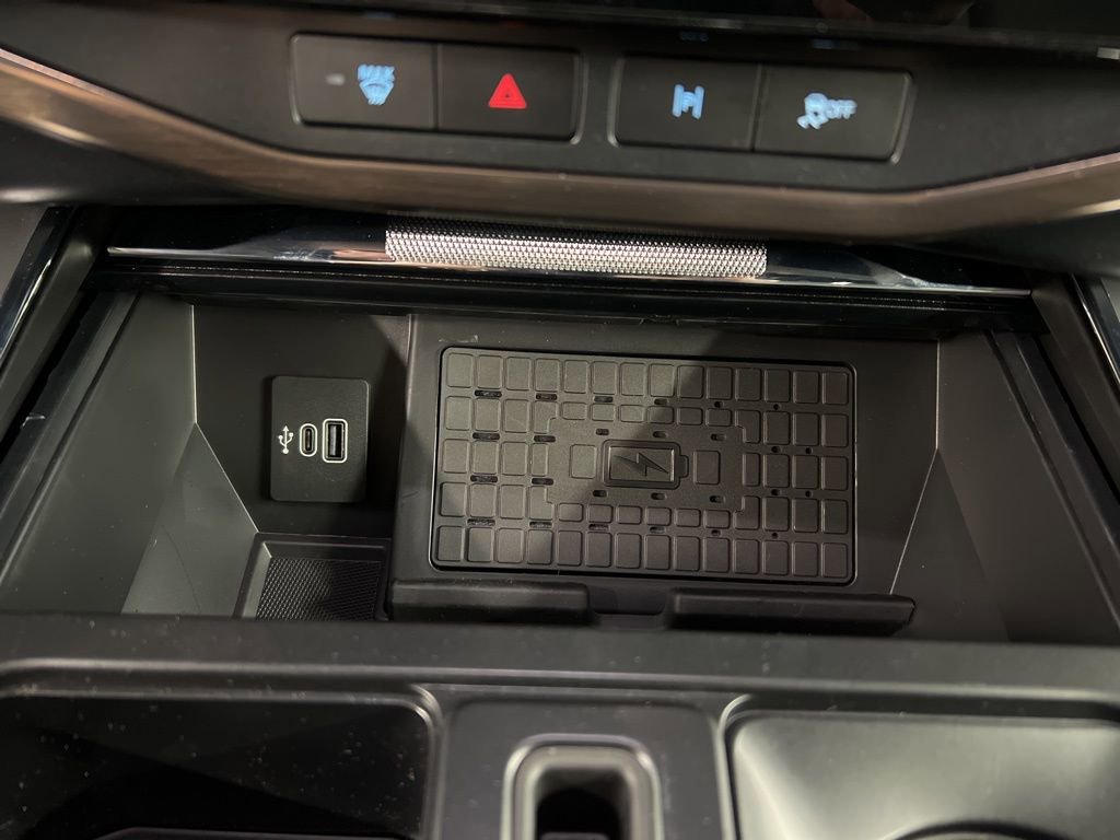 New 2025 Ford F150 Lightning Lariat image 15