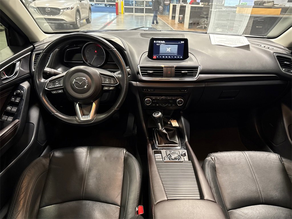 Used 2018 MAZDA MAZDA3 Grand Touring w/ Premium Equipment Package image 9