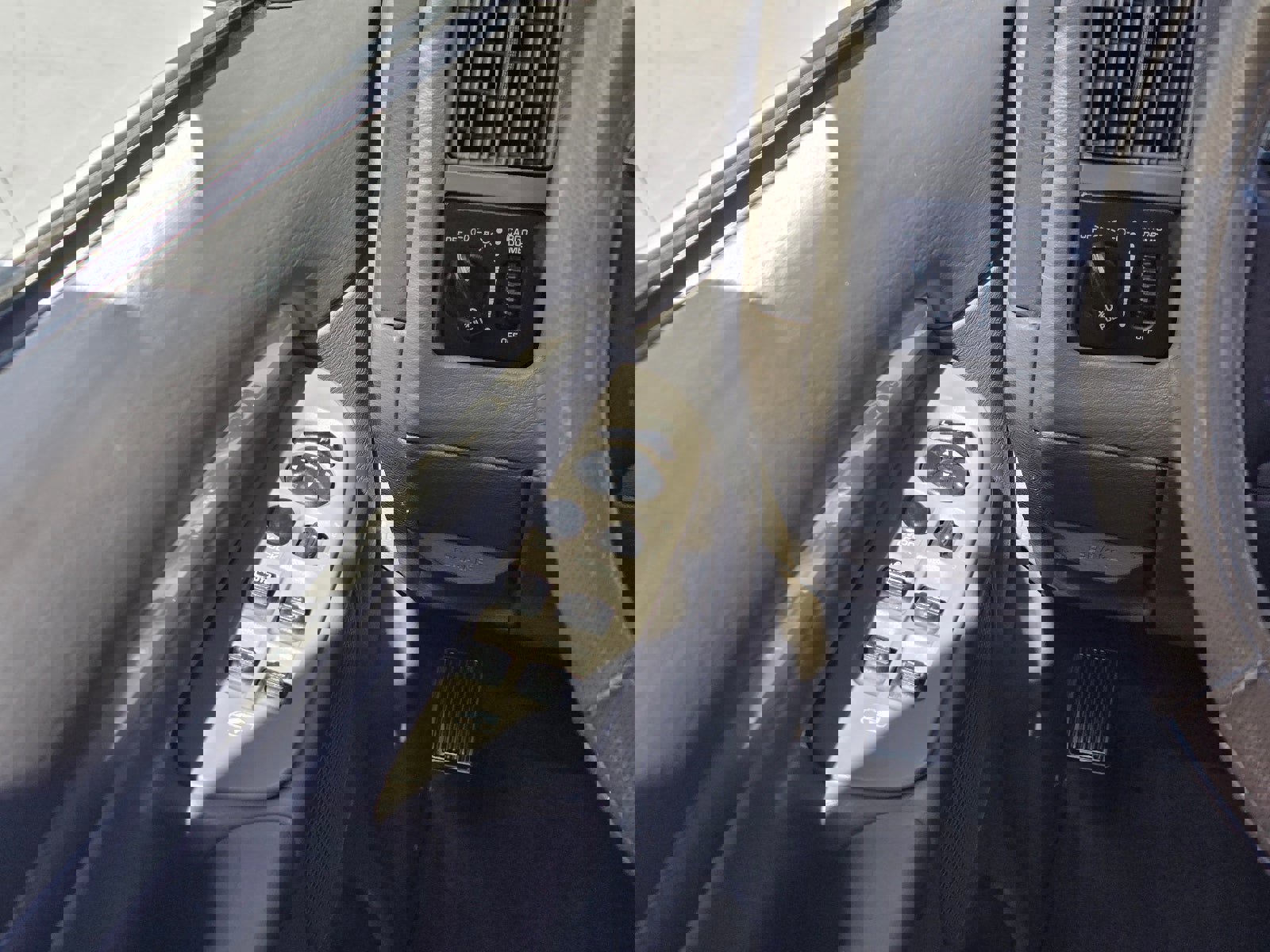 Used 2005 Dodge Ram 1500 Truck SLT image 12