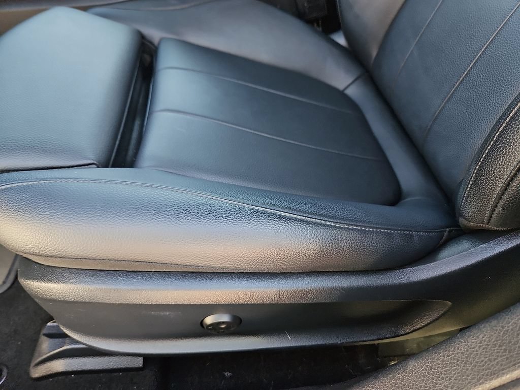 Certified 2020 Mercedes-Benz A 220 image 21