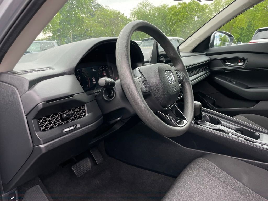 Certified 2025 Honda Accord LX image 27