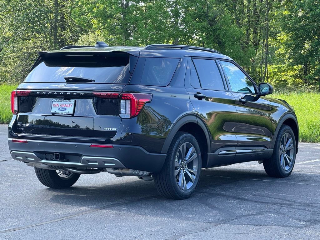 New 2026 Ford Explorer Active w/ Active Comfort Package AWD/4WD image 9