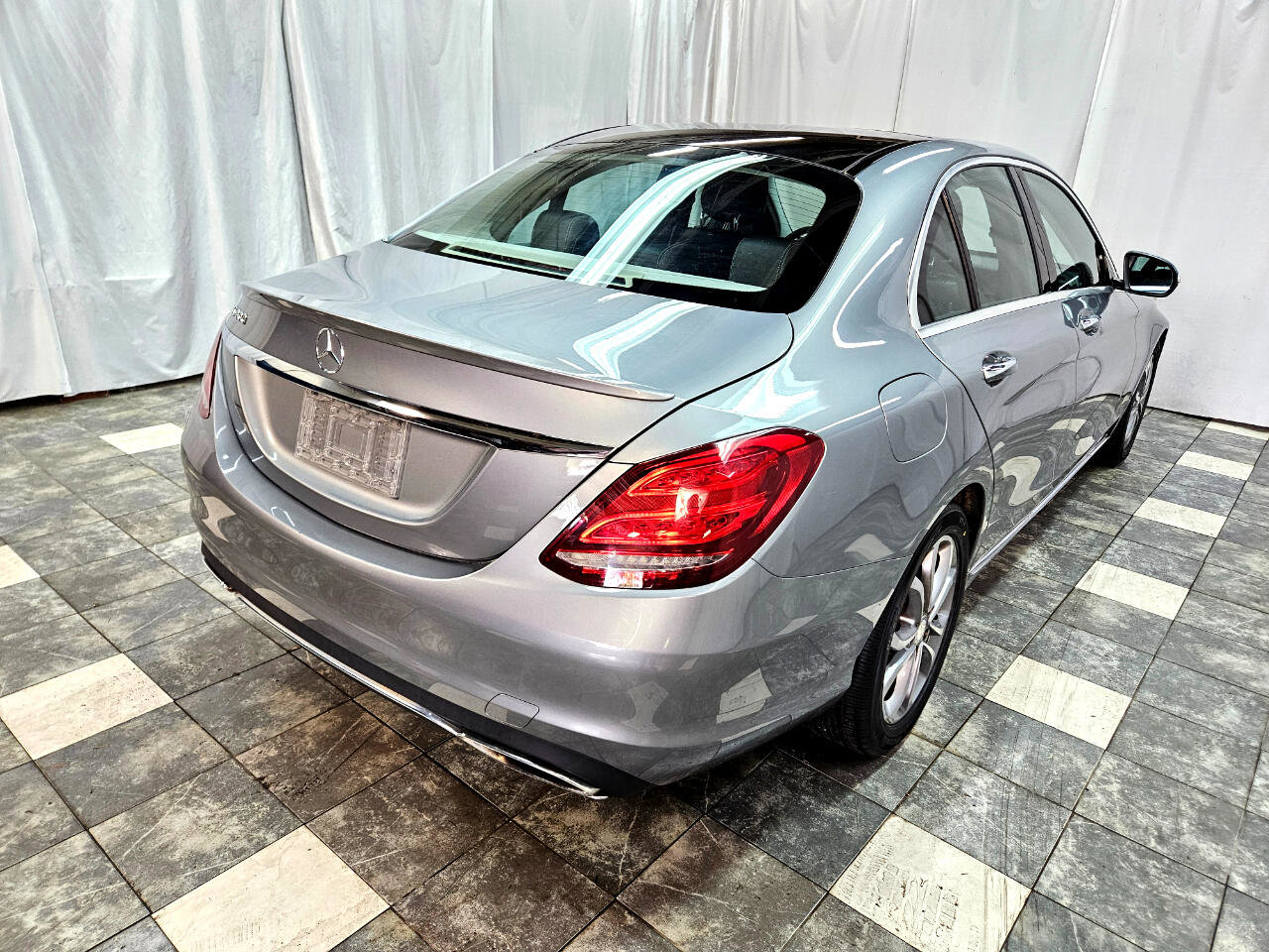 Used 2015 Mercedes-Benz C 300 Sedan image 5