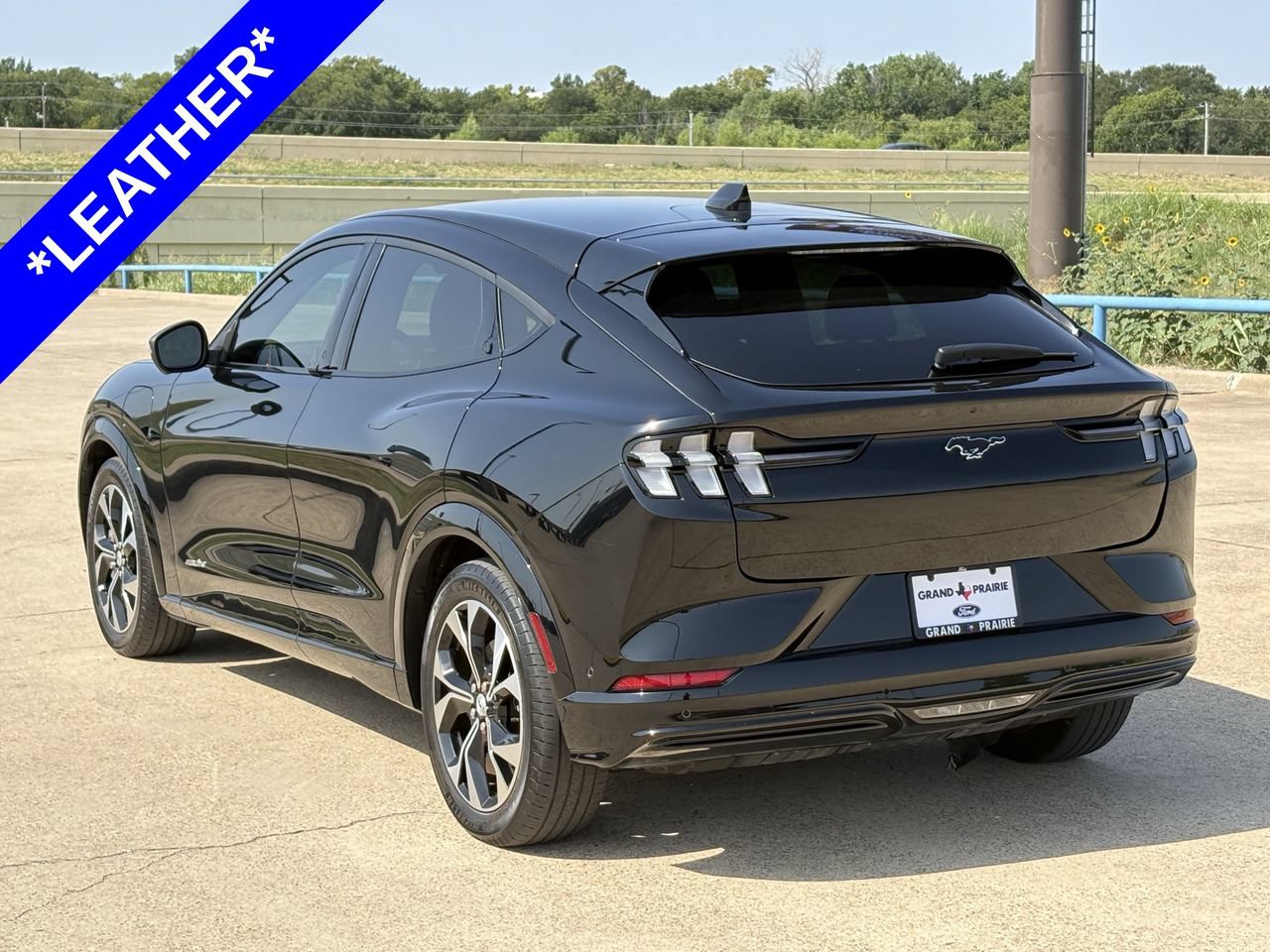 Used 2023 Ford Mustang Mach-E Premium RWD image 7