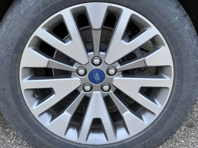 Used 2022 Ford Escape Titanium AWD/4WD image 6