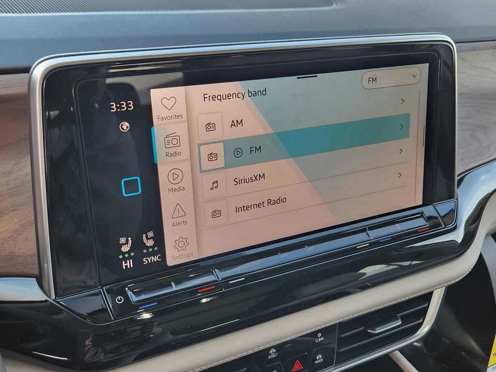 New 2026 Volkswagen Atlas SE image 8