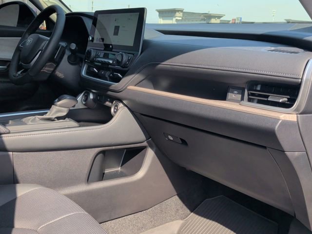 Certified 2026 Toyota Grand Highlander Platinum image 29