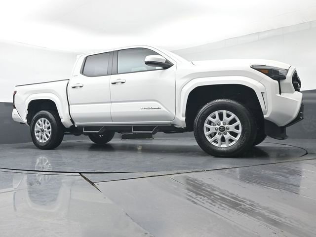 Certified 2025 Toyota Tacoma SR5 image 37