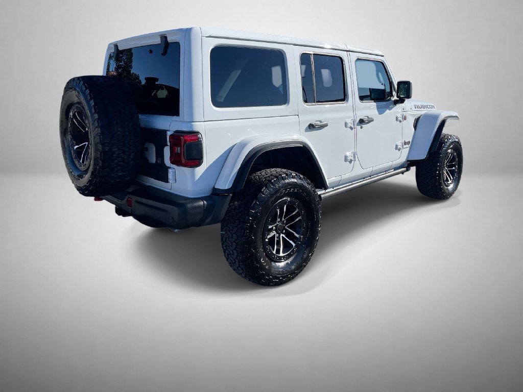 Used 2024 Jeep Wrangler Unlimited Rubicon AWD/4WD image 3