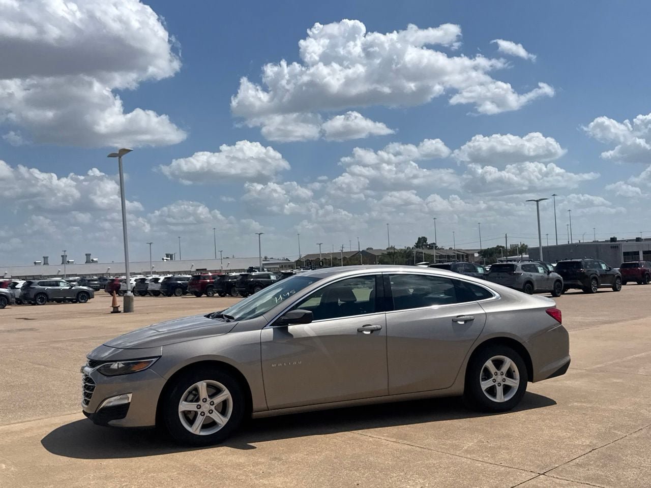 Used 2025 Chevrolet Malibu LS FWD image 12