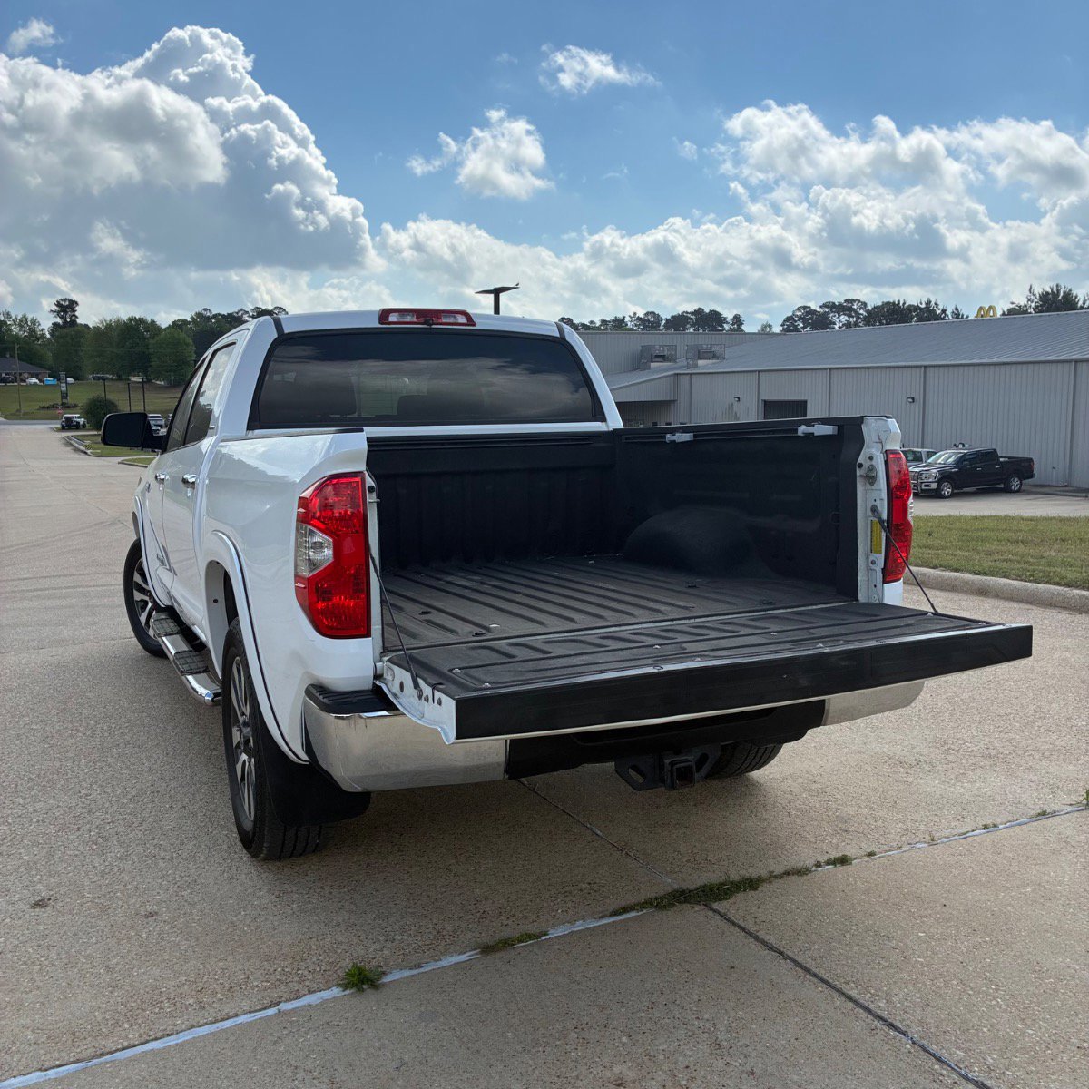 Used 2018 Toyota Tundra Limited image 5