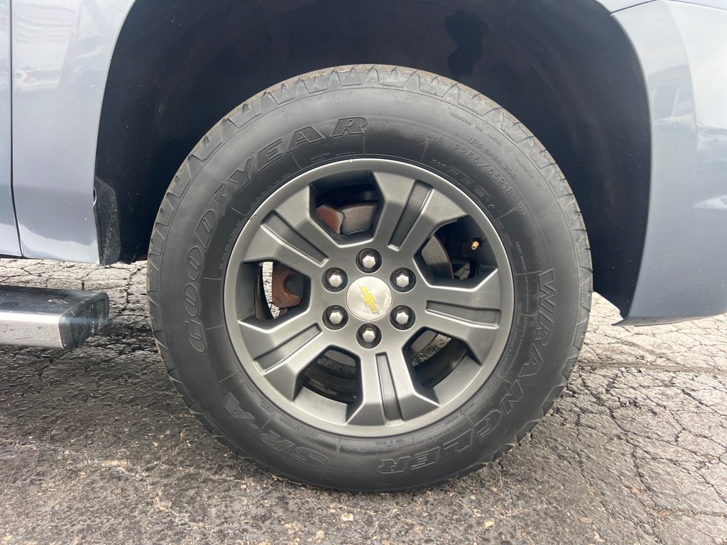 Used 2015 Chevrolet Suburban LT AWD/4WD image 44