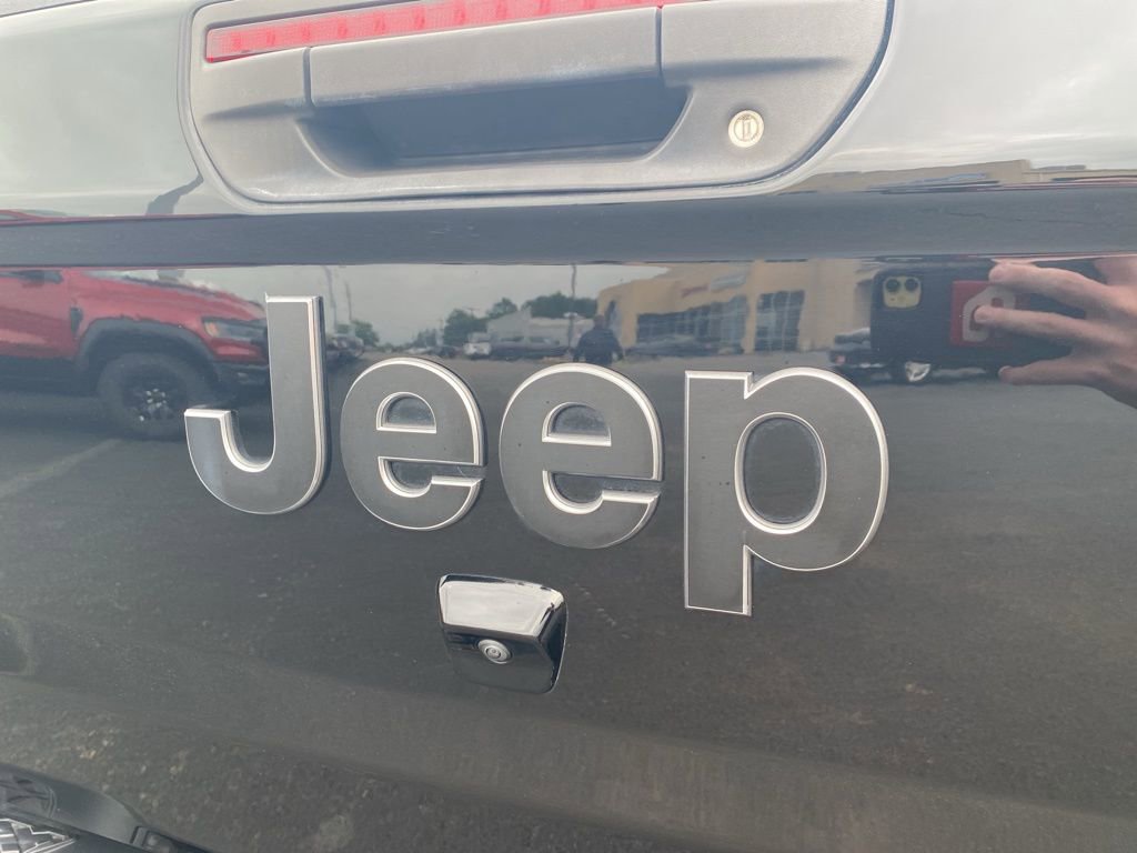 Used 2022 Jeep Gladiator Overland w/ Popular Equipment Package AWD/4WD image 42