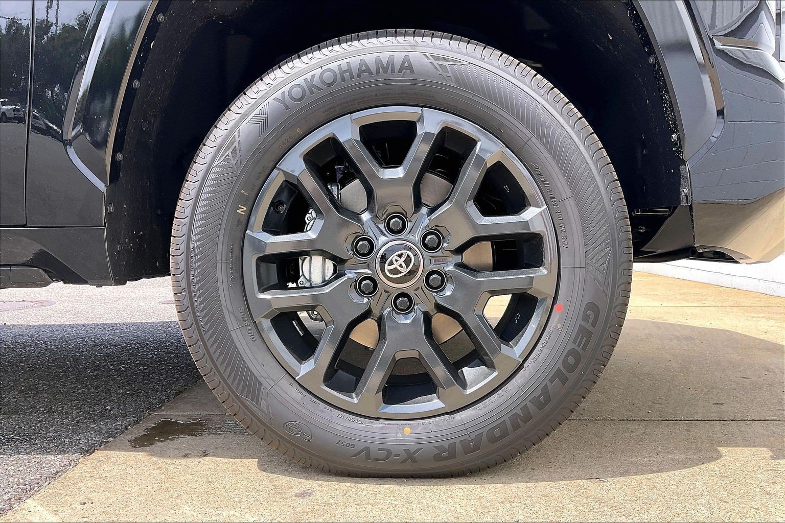 New 2026 Toyota Tundra Platinum AWD/4WD image 15