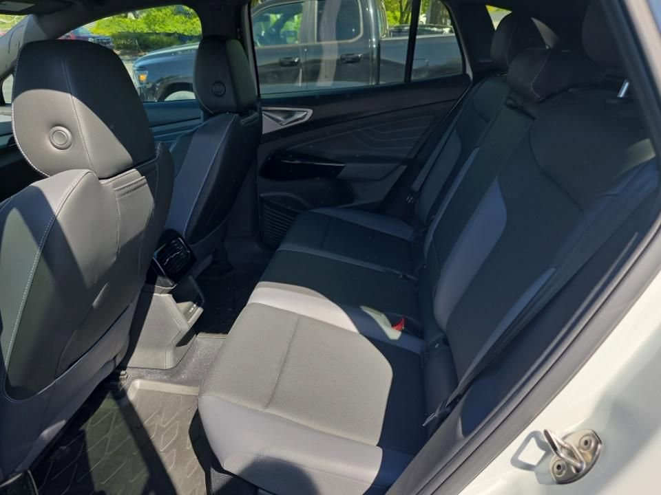 Used 2023 Volkswagen ID.4 Pro S RWD image 13
