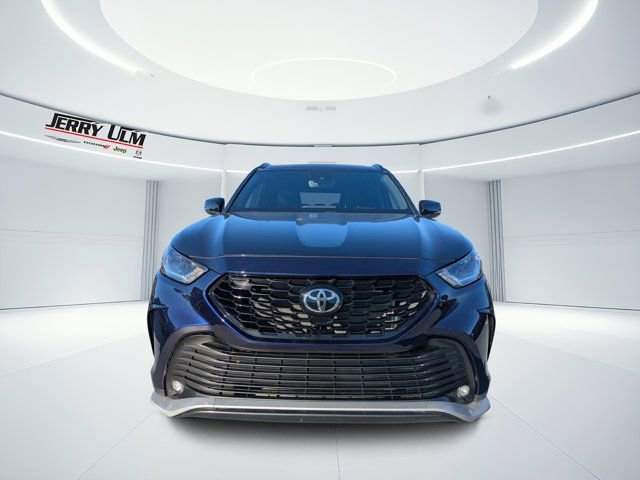 Used 2023 Toyota Highlander XSE image 7