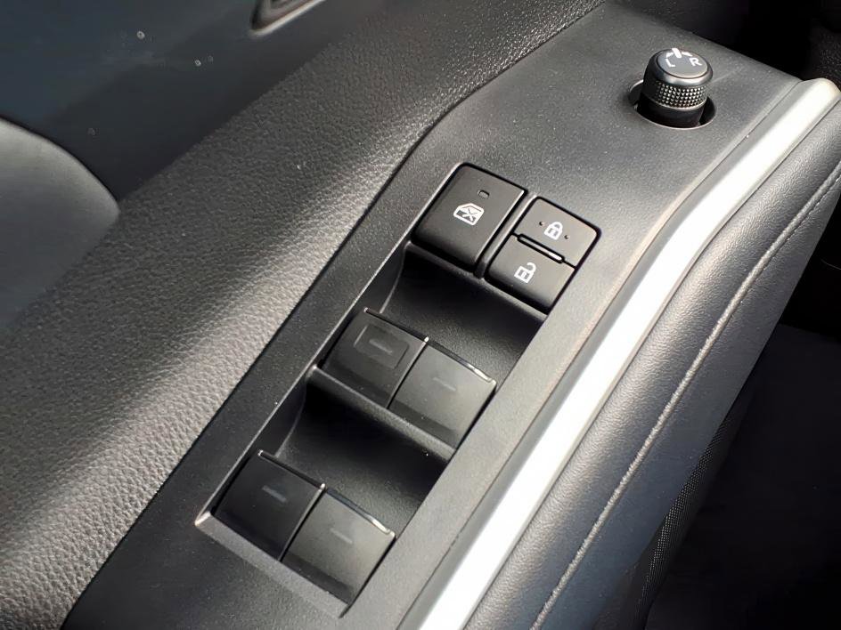 Certified 2024 Toyota Highlander XLE image 18