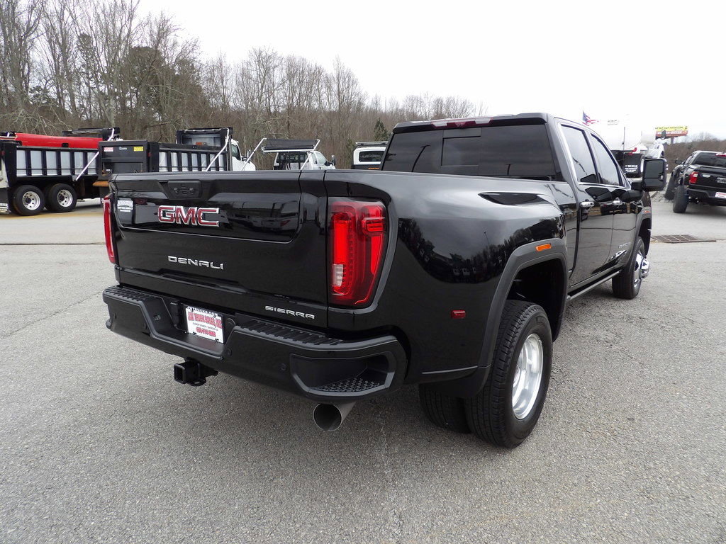 Used 2023 GMC Sierra 3500 Denali w/ Denali Ultimate Package AWD/4WD image 7