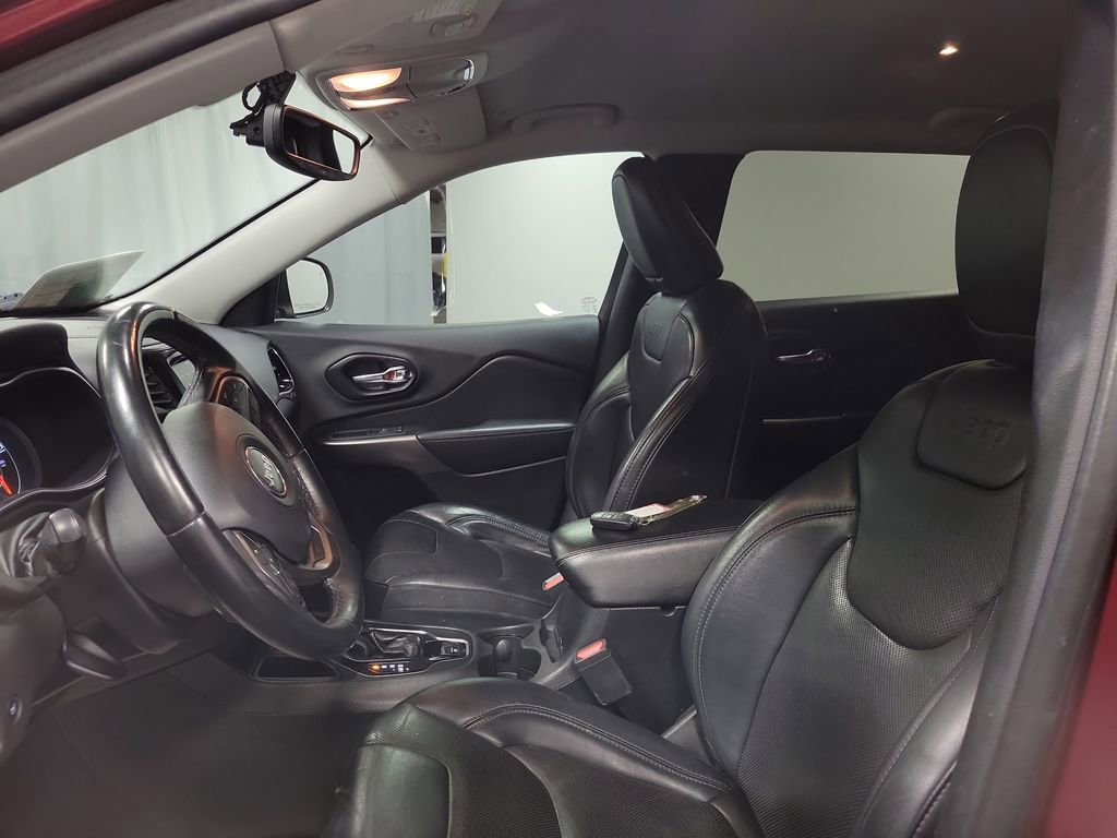 Used 2019 Jeep Cherokee Limited image 13