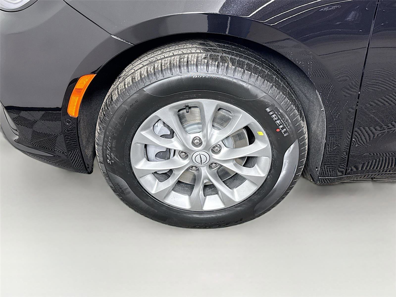 New 2026 Chrysler Pacifica Select AWD/4WD image 24